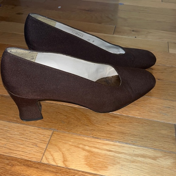 STUART WEITZMAN brown heels - Picture 2 of 4
